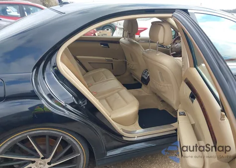 2010 Mercedes-Benz S 550 из США, поврежденный, VIN WDDNG7BB8AA309712
